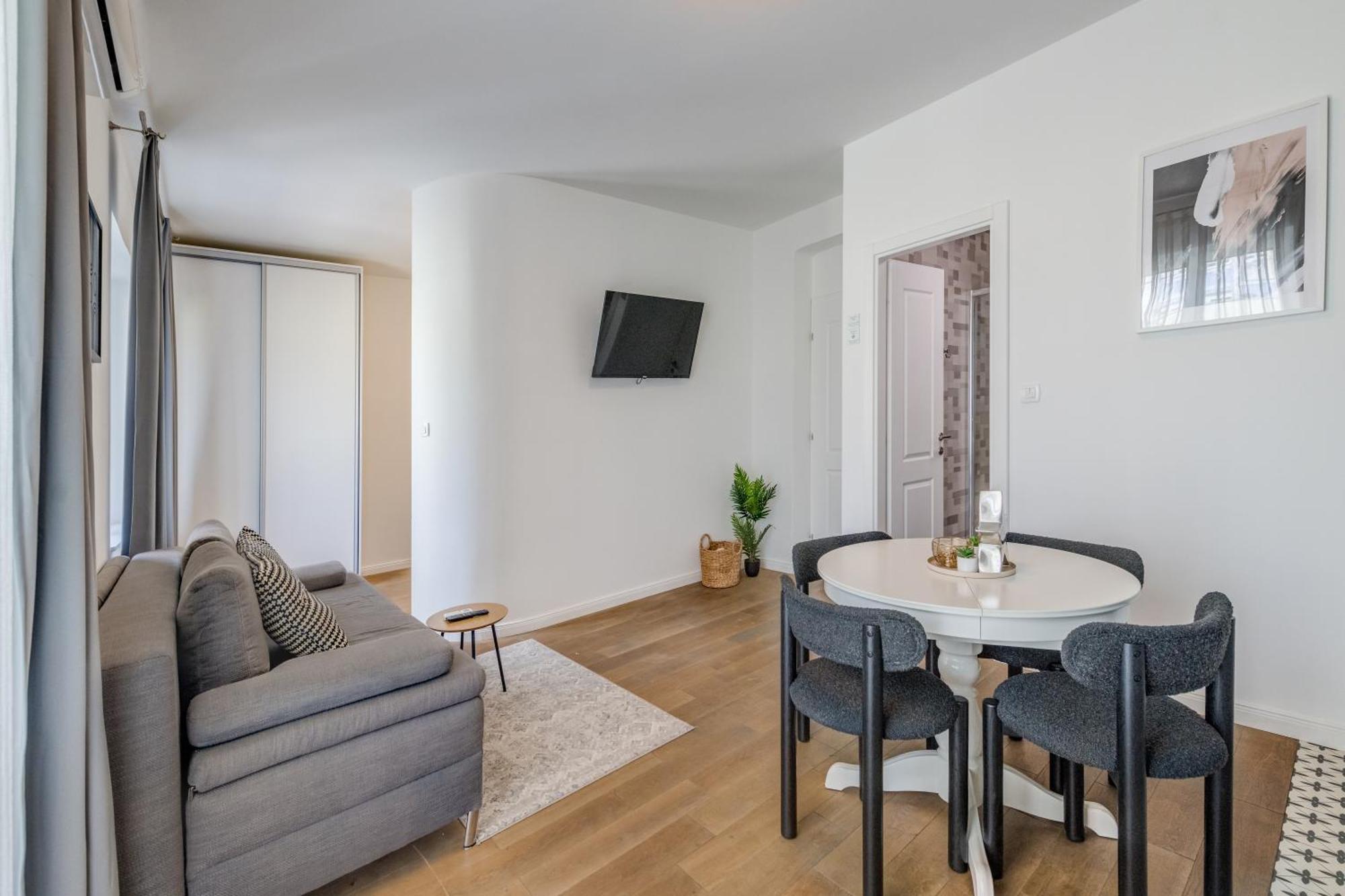 Finn Luxury Rooms Split Exterior photo